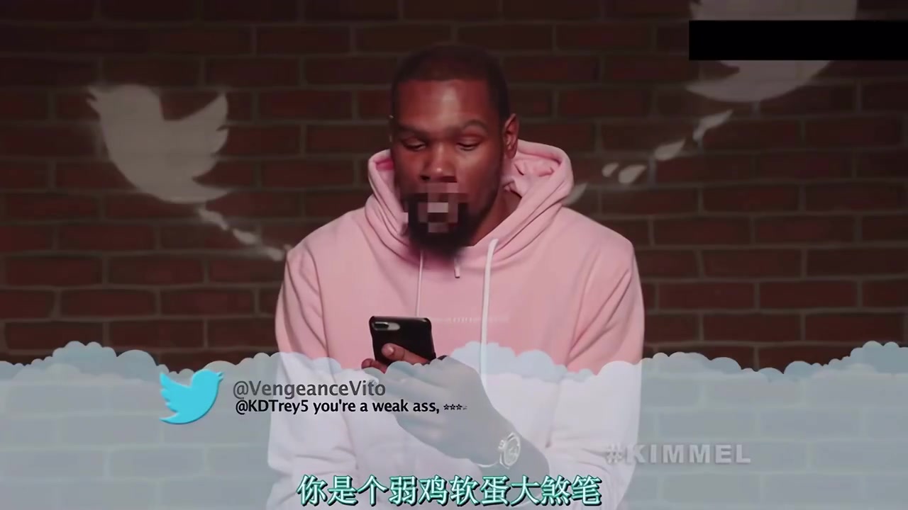 太經(jīng)典了！當(dāng)NBA球星讀網(wǎng)友惡毒評論！當(dāng)年的西蒙斯真是太搞笑了