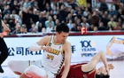 CBA惡漢再顯威！一肘擊倒違規(guī)王，勝后更顯狠辣！