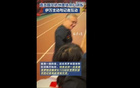 京媒：伊萬神情輕松，與克羅地亞隊記者打招呼