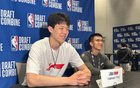 楊瀚森進NBA需提升語言情商，借鑒阿聯(lián)周琦經(jīng)驗。