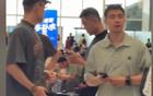 遼寧男籃赴京熱身賽，繼偉原帥領(lǐng)隊(duì)，小高攜名包同行。